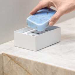 White Minimalist Soap Dish, Stainless Steel Draining Holder, Bathroom Soaps Tray, Omia