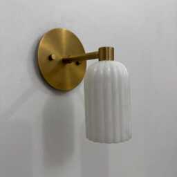 Alabaster Marble Wall Sconce Handmade Solid Brass Fixture Handcrafted Luxury Elegant Interior Lighting - thumbnail 2
