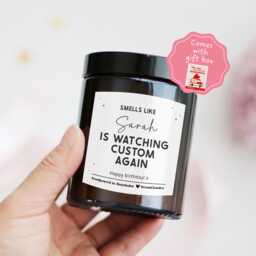 Funny Reality Tv Show Gift For Her Sister - Favorite Movie Personalized Friend Smell Like She's Watching Candle - thumbnail 1