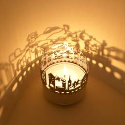 Chur Skyline Shadow Play Mesmerizing Silhouette Projection Candle Attachment - Perfect Souvenir For Fans - thumbnail 2