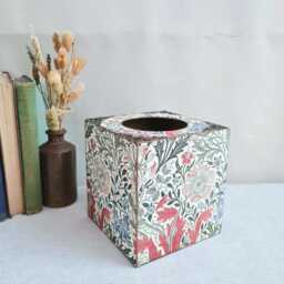 William Morris Compton Tissue Box, Floral Green Cream Country Home Decor, Bedroom Cover - thumbnail 2