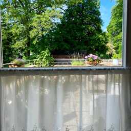 Embroidered Cotton Lawn Cafe Curtain Panel Bistro Handmade in Scotland - thumbnail 2