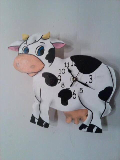 Udderly Adorable Bovine Pendulum Clock - image 1