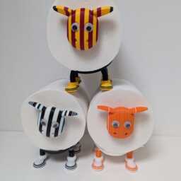 Bradford City Toilet Roll Holder - Funny Football Gift For Him Or Her, Quirky Bathroom Decor Novelty Bantams Soccer Fan Present - thumbnail 3