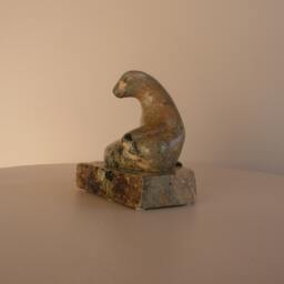 Soapstone Female Seal - thumbnail 4