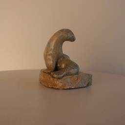 Soapstone Female Seal - thumbnail 3