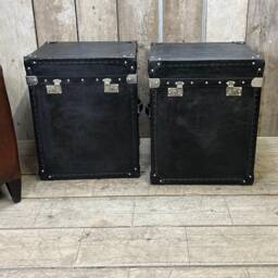 English Black Distressed Leather End Tables Nightstands Trunks Chests Home Decor - thumbnail 3