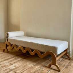 Solid Oak Boucl?? Day Bed - Luxury Handcrafted UK Furniture Home Decor - thumbnail 2