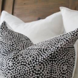 Farmhouse Throw Pillow Cover - Black & Beige Cotton Cushion - 45x45cm - thumbnail 3