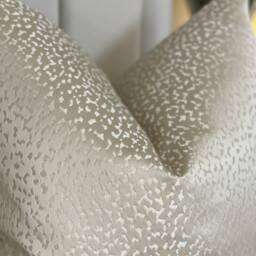Handmade Cream Marbled Cushion Cover Gold Glimmer, Luxury Fabric - thumbnail 2