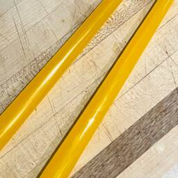 Set Of Three - x3 Cedarwood Beeswax Tapered Pillar Candles With Hemp Wick - thumbnail 2