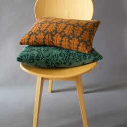 Oak Leaf Cushion in Knitted Lambswool - thumbnail 4
