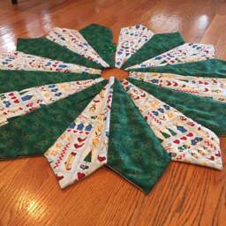 Christmas Tree Skirt, 42 Inch Diameter, Bird House, Quilted, Green, Stars, Slim, Skinny - thumbnail 2