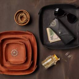 Mens Gift, Engraved Leather Valet Tray, Custom Key Personalized Desk Catchall, Tray For Men - thumbnail 4