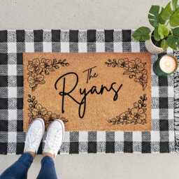 Pretty Welcome Mat - Custom Family Name With Flowers - thumbnail 4