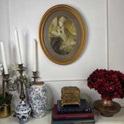 Elegant Antique Wall Print in Oval Gilt Gold Wooden Picture Frame - Large Framework - thumbnail 3