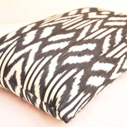 Handloom Black Cotton Ikat Pillow Cover, Accent Cushion - 15x23 Inch - thumbnail 2