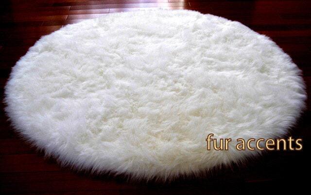 Faux Fur Round Rug, Plush White Sheepskin Pelt, 3 Ft - image 1