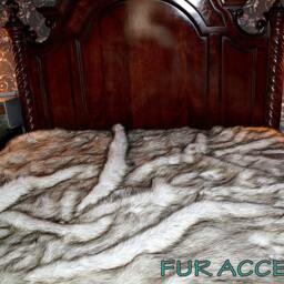Luxury Faux Fur Throw Blanket - Arctic Fox, White With Black Tips - thumbnail 2