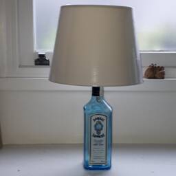 70Cl Bombay Sapphire Gin Bottle - Upcycled Table Lamp Without Lampshade - 3Amp UK Electrical Plug With On/Off Switch - thumbnail 3