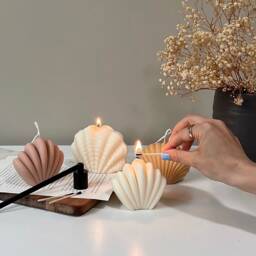 Scallop Shell Candle Summer Home Decor, Vegan Soy Wax - thumbnail 2