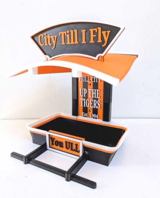 Hull City Bird Feeding Station - The Tigers Football-Themed Garden Decor Feeder For Fans - image 1