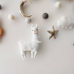Personalized Felt Llama Name Banner Nursery Wall Decor - thumbnail 3