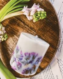 Large Scented Pillar Candle, Candle Gift For Her, Dried Flower in A Box, Gift Idea Women, Long Lasting Candle, Birthday - thumbnail 1