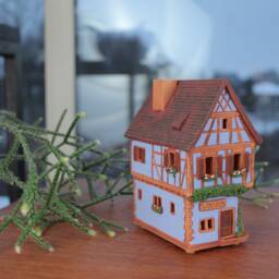 Midene Ceramic House Tea Light Candle Holder Home Decor Handmade Clay Miniature Replica Of The Original Winstub Alsace B255 Tiny House - thumbnail 3
