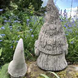 Set Of 3 Reconstituted Stone Garden Woodland Gonk Statues - thumbnail 4