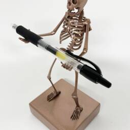 Lifter Pen Holder - thumbnail 2
