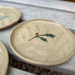 Christmas Stoneware Trinket Dish, Handmade, Organic Shape, Handpainted Holly/Mistletoe Eucalyptus Scandi Star With Real Gold Lustre - thumbnail 2