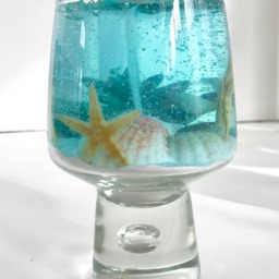 White Tea & Ginger Scented High Density Seascape Gel Candle in Unique Glass Pedestal Cup - thumbnail 3