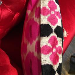 Pink Black Color Ikat Velvet Lumbar Pillow Cover Handwoven Uzbek Silk Cushion - thumbnail 3