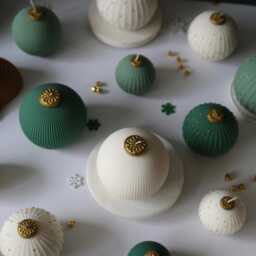 Hand-Painted Bauble Candle Soy Wax Christmas Ornament - thumbnail 2