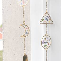 Pressed Flower Car Or Wall Decor Charms - Floral Confetti in Geometric Shapes, Brass - thumbnail 3