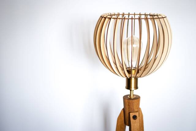 Tripod Floor Lamp Retro 60S-70S Design Wood - image 1