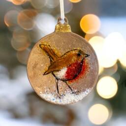 Fused Glass Robin Christmas Bauble 22Ct Gold Detail - thumbnail 3