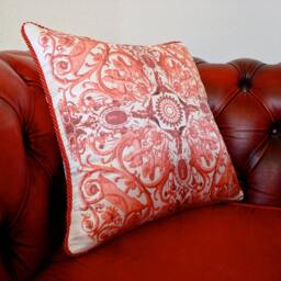 Angela Pillow - White/Wine - thumbnail 2