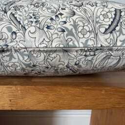 Goldenlily Pattern Grey/Cream Fabric 16 - thumbnail 4