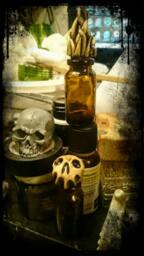 "Bottle From The Grandi Antichi Series ""Shub-Niggurath, Black Goat Of Woods With A Thousand Cubs" - thumbnail 2