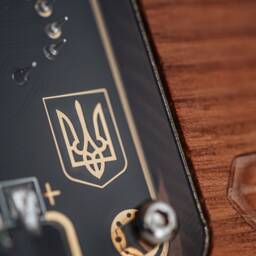 The Slim Time Capsule - In-14 Nixie Clock in Wooden Case With A Plastic Bottom Cover - thumbnail 4