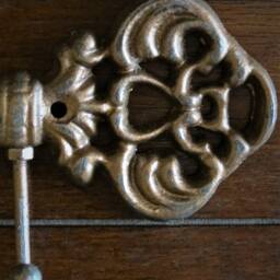 Cast Iron Key Holder Rack Aged Copper Finish, Vintage Inspired - thumbnail 2