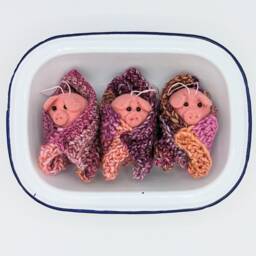 Handmade Pig in Blanket Christmas Tree Decoration, Felt & Crochet Hanging Ornament - thumbnail 4