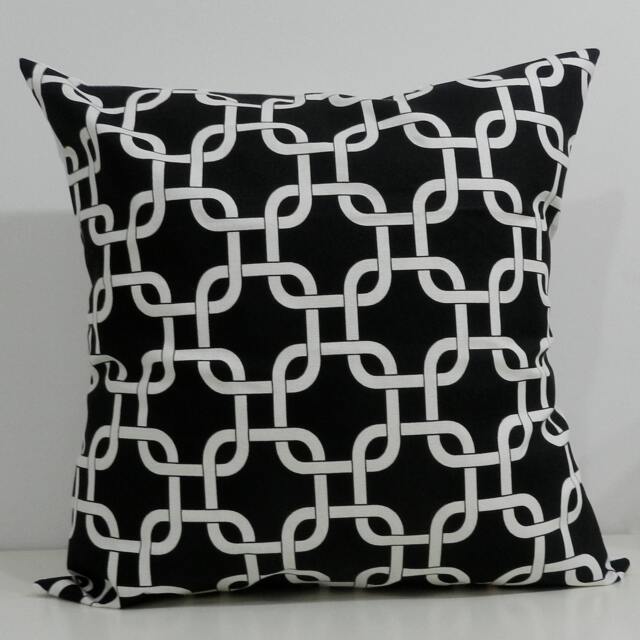 New 18x18 Inch Designer Handmade Pillow Cases. Black & White Link Pattern