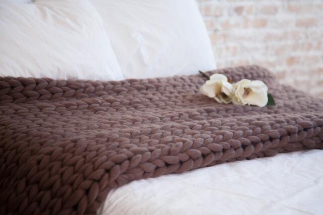 Handmade Chunky Blanket, 100% Wool, Bulky Throw, Gift For Her, Christmas Gift, Knit, Blanket, Milk Chocolate - image 1