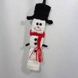 Crochet Snowman Wall Hanging Whimsical Christmas Decoration - thumbnail 3