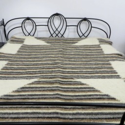 Handwoven Wool Throw Blanket Rustic Carpathian Lizhnyk Bedspread - thumbnail 2