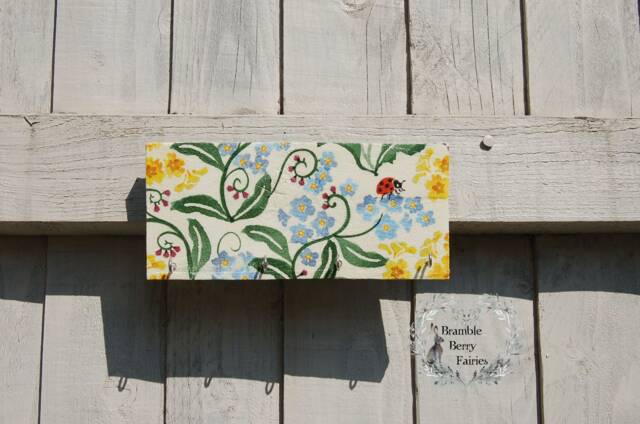 Emma Bridgewater Forget Me Nots Bee Ladybirds Key Hook Rack, Necklace Jewellery Hanger Organiser, Tea Towel Holder, Kitchen Wall Organiser - image 1