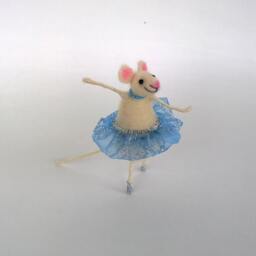 Felted Mouse, Mouse Ballerina, Felt Animal, Birthday Cake Topper, Cute Dancing Waldorf Toy, Miniature Handmade, Eco Gift - thumbnail 1